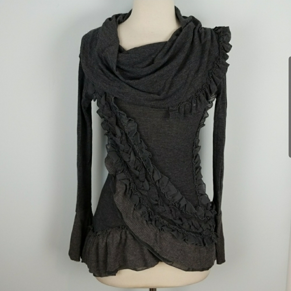 Venus sweater size XS